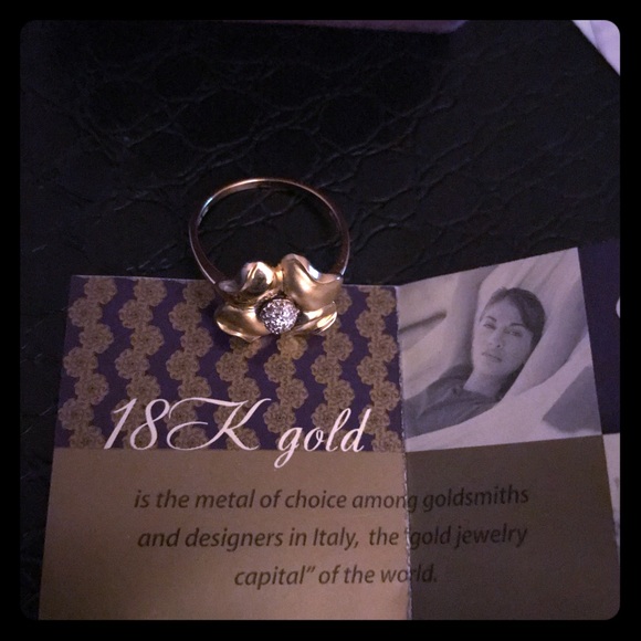 Sale⏰️18k Solid Gold-Italian Vintage flower Design w/centerDiamonds 6/6.5 - Picture 1 of 13